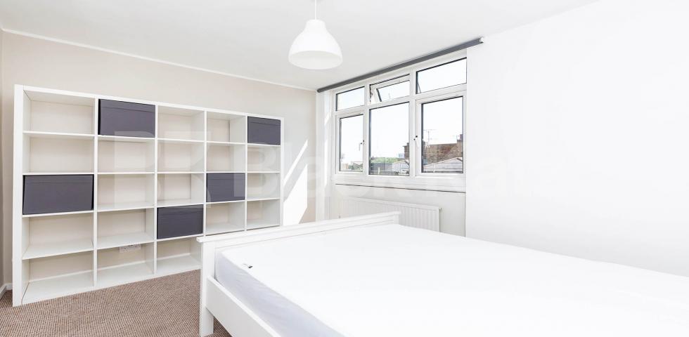 			3 Bedroom, 1 bath, 1 reception Flat			 Maitland Park Road, Camden